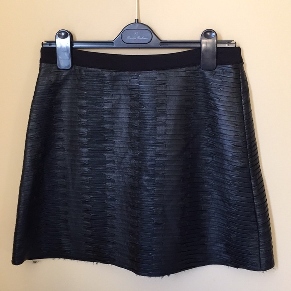 Britt Ryan Black Vegan Leather Ruched Mini Skirt - Picture 1 of 4